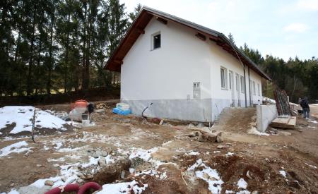 GARDEROBE RAKEK 20 FOTO LJUBO VUKELIČ